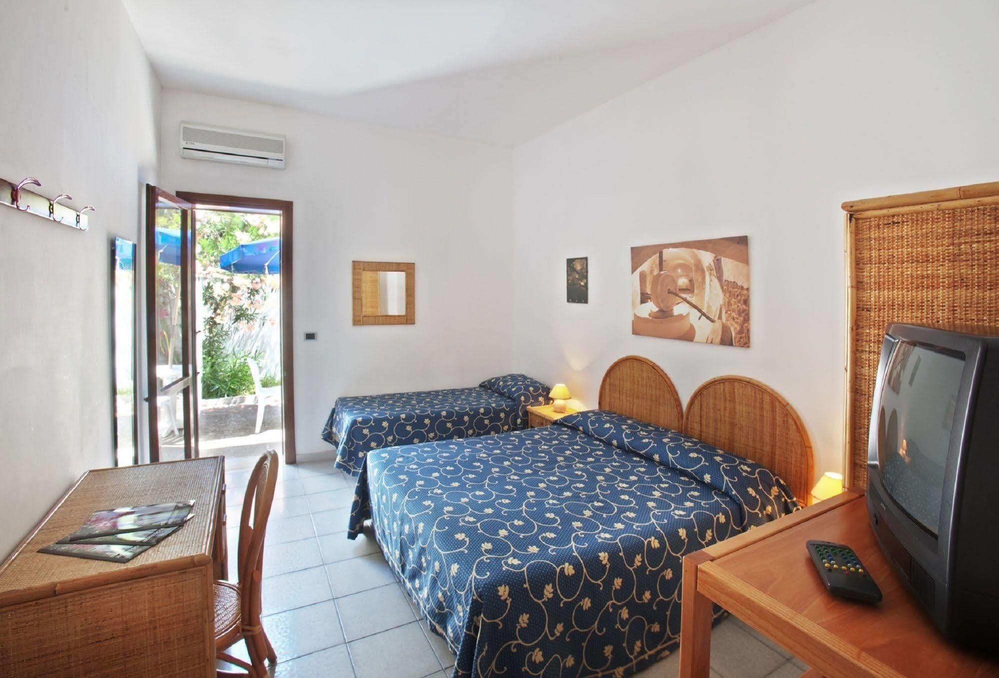 Hotel Solara Conca Specchiulla Esterno foto